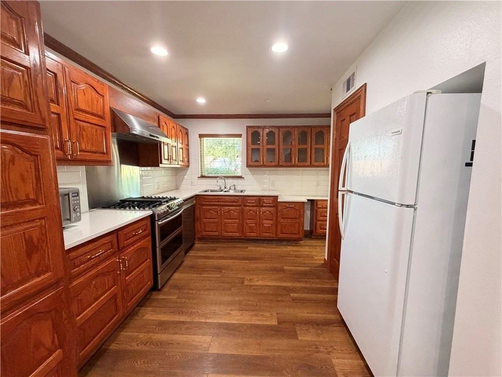 216 Broadway Blvd - Photo 7 of 45