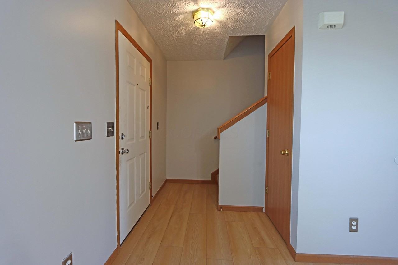 4897 Nieles Edge Dr - Photo 3 of 42