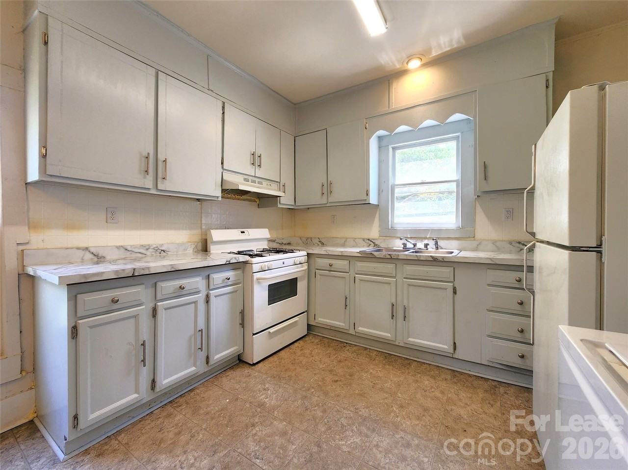 49 Cline Ave Sw - Photo 4 of 19