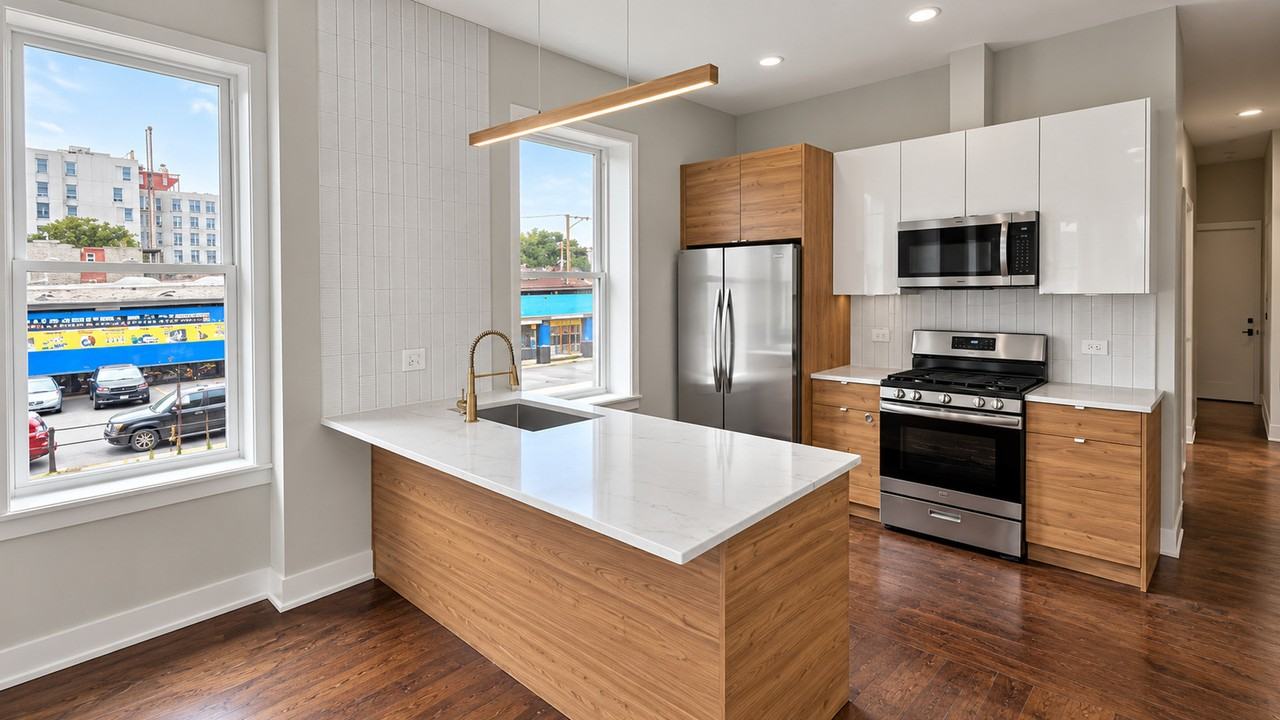 2024 S Ashland Ave #2 - Photo 3 of 15