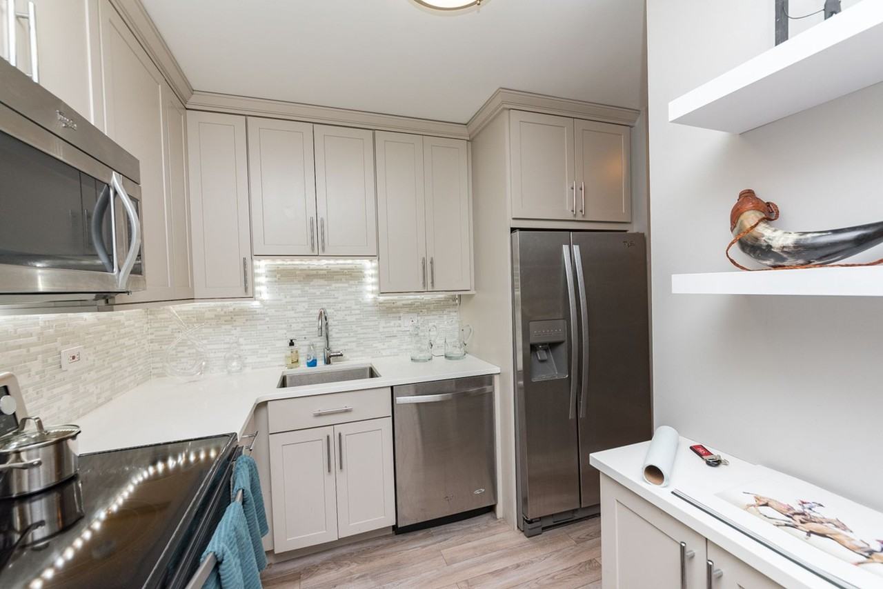 211 E Ohio St #618 - Photo 4 of 20