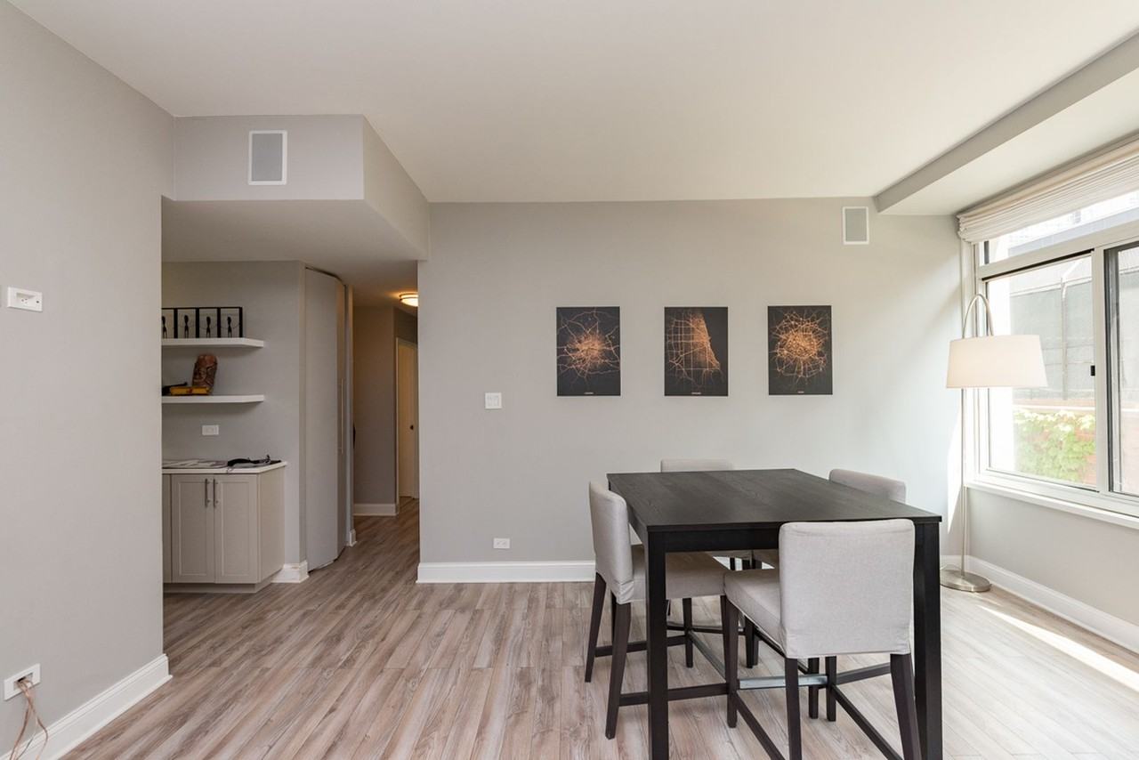 211 E Ohio St #618 - Photo 5 of 20
