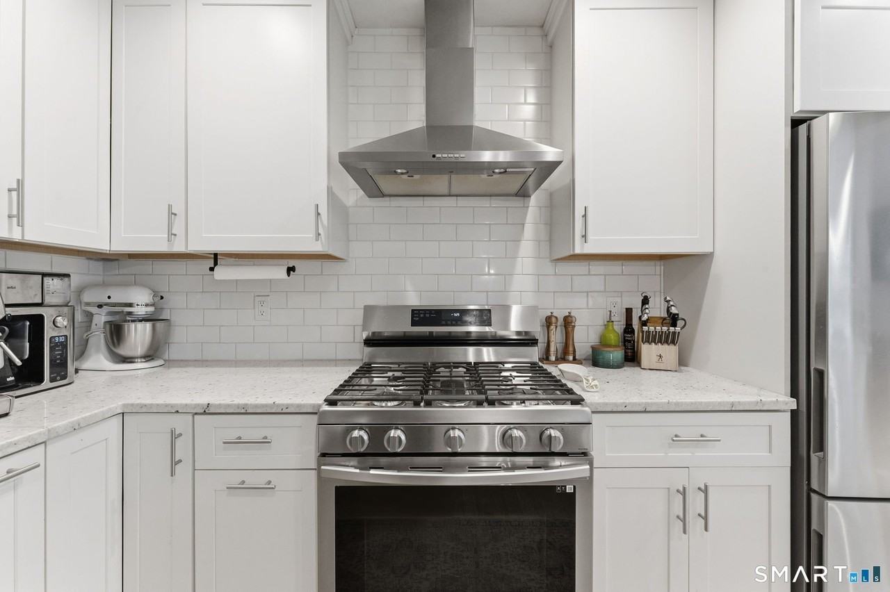 41 Canal St - Photo 5 of 27