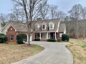 2645 Foxmore Cir - Photo 1 of 1