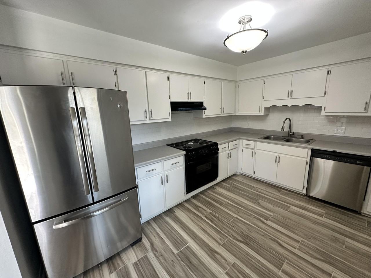308 Island Dr - Photo 3 of 15