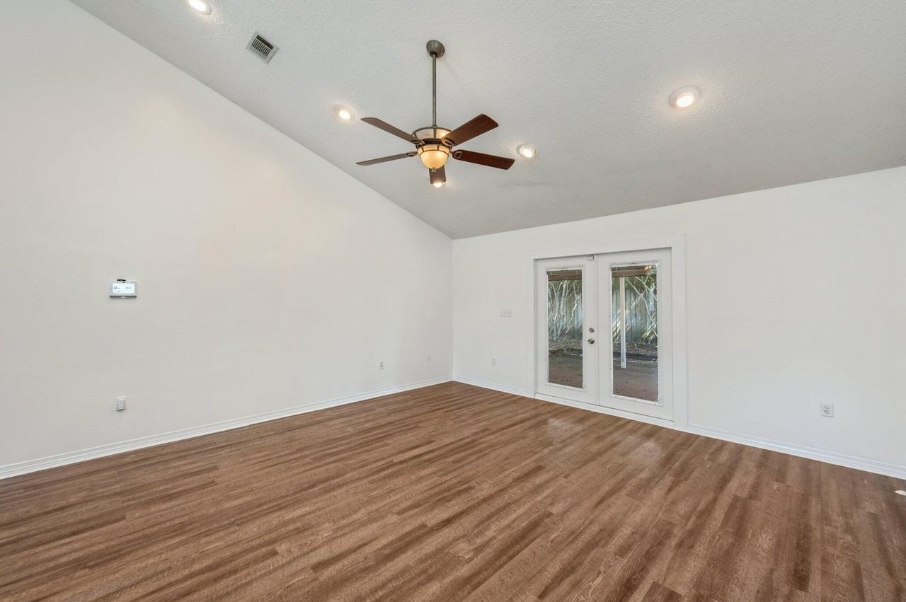 2803 Wilson Ln - Photo 6 of 33