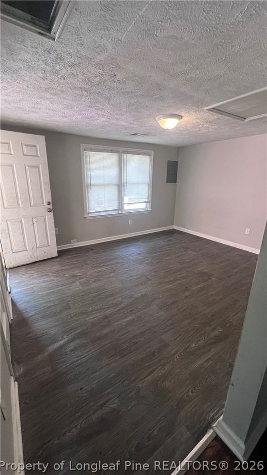 402 Bryan St - Photo 2 of 6