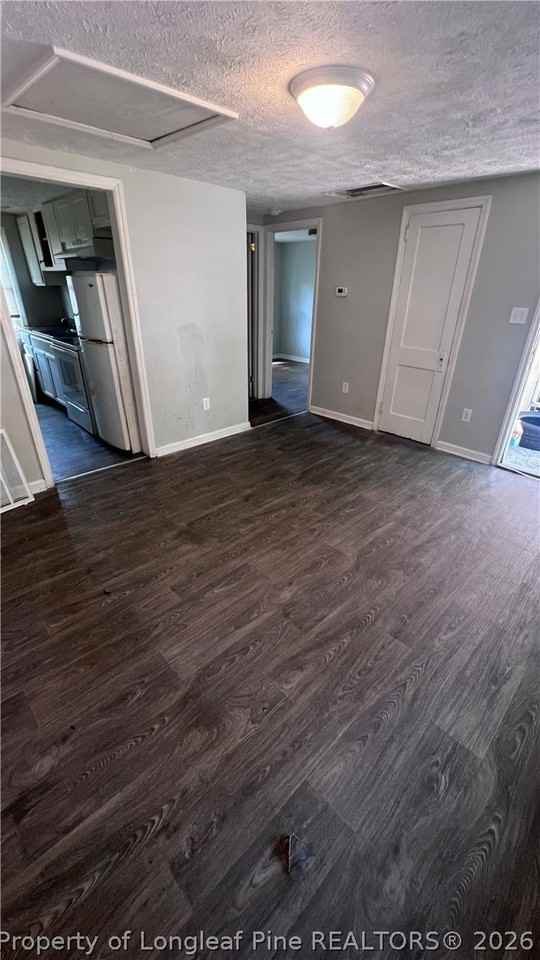 402 Bryan St - Photo 3 of 6