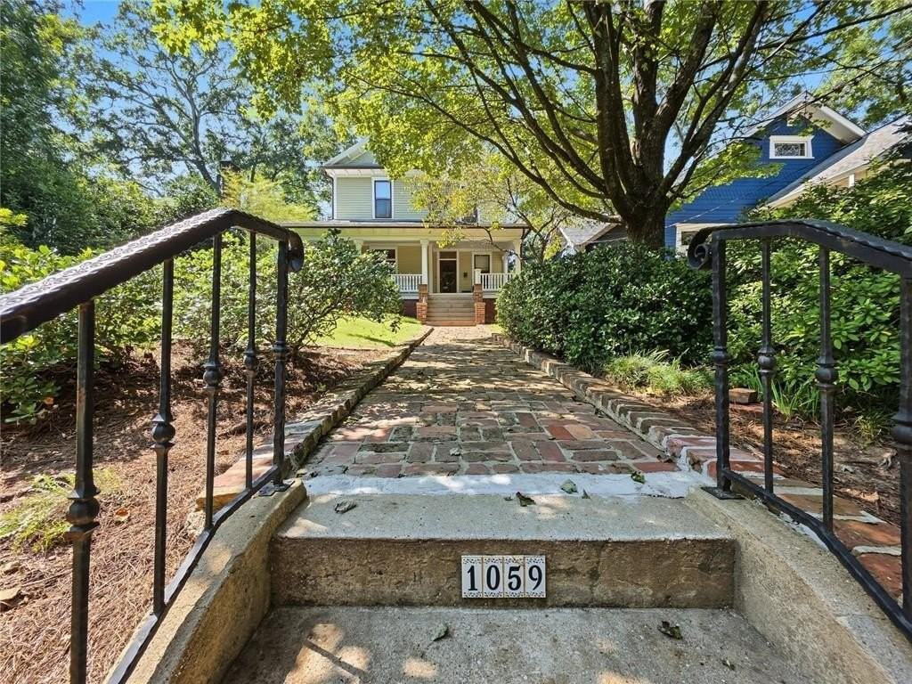 1059 Alta Ave Ne - Photo 3 of 41