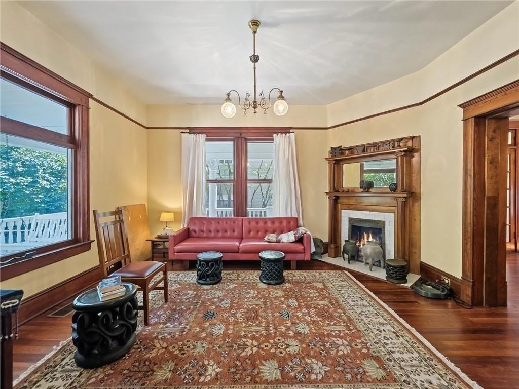1059 Alta Ave Ne - Photo 7 of 41