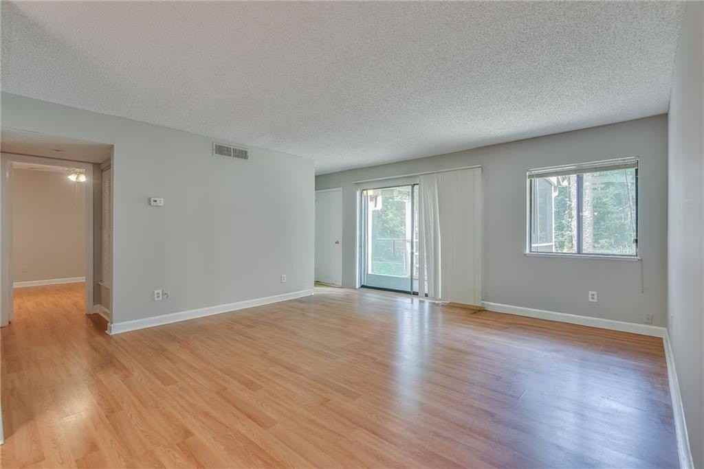 1516 Wingate Way - Photo 2 of 30