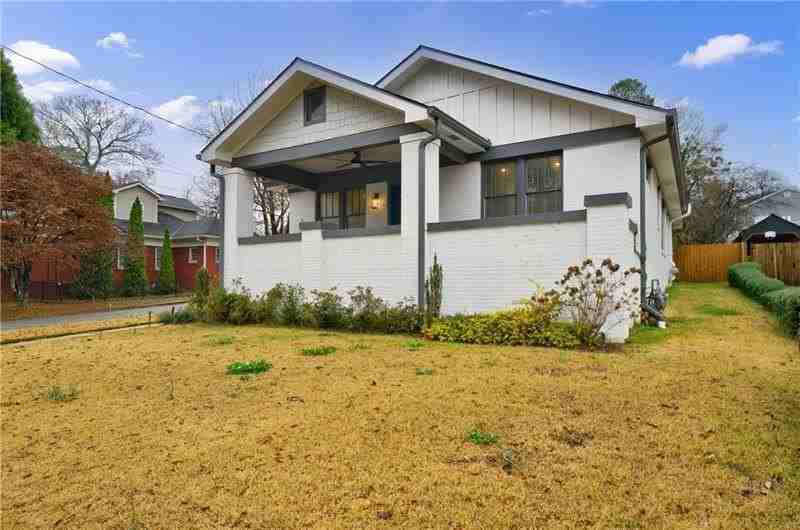 349 Altoona Pl Sw - Photo 2 of 40