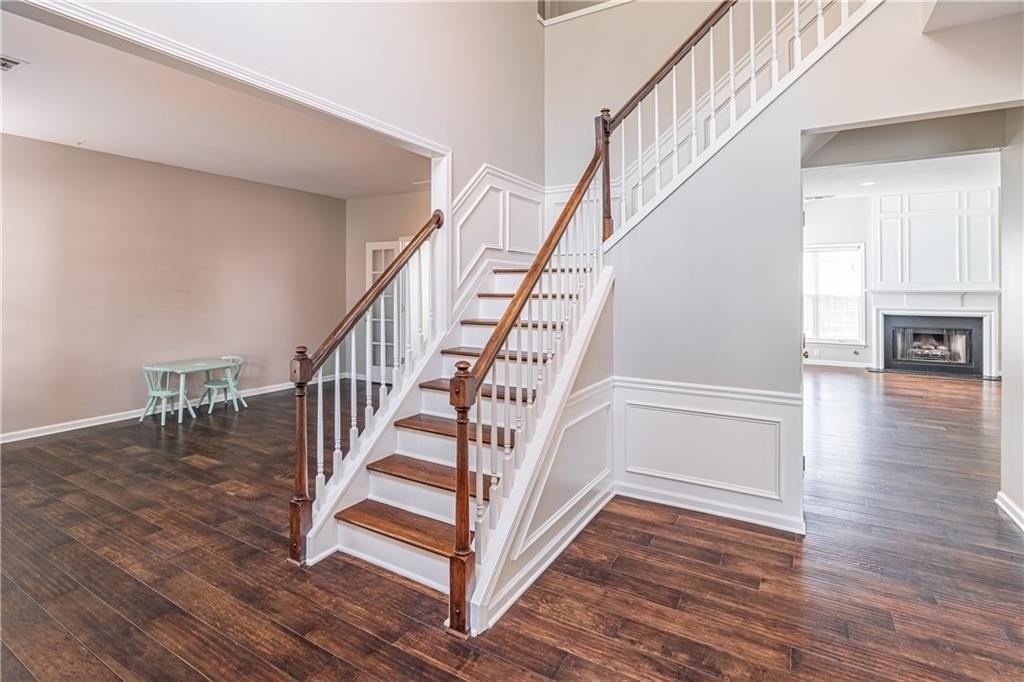 230 Albrighton Ct - Photo 2 of 36