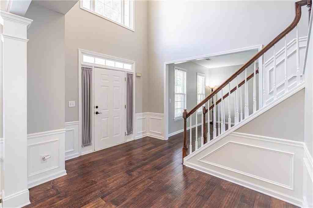 230 Albrighton Ct - Photo 7 of 36