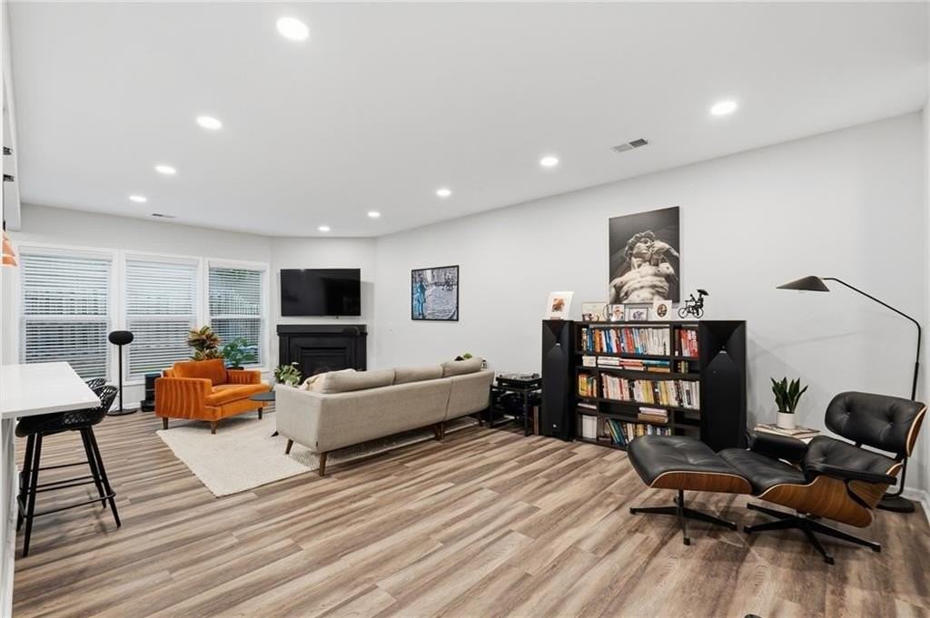 3950 Madison Bridge Dr - Photo 4 of 41