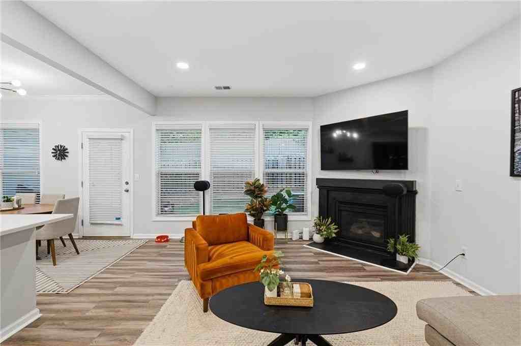3950 Madison Bridge Dr - Photo 6 of 41