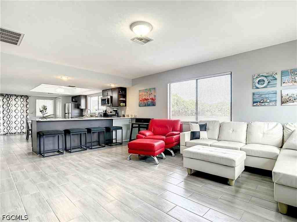 4928 Sw 16th Pl - Photo 6 of 38