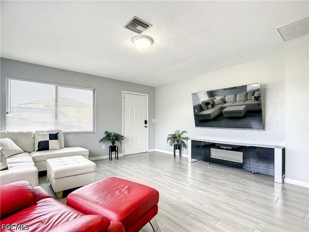 4928 Sw 16th Pl - Photo 7 of 38