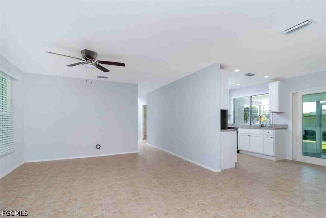 533 E Charlotte Ave - Photo 2 of 14