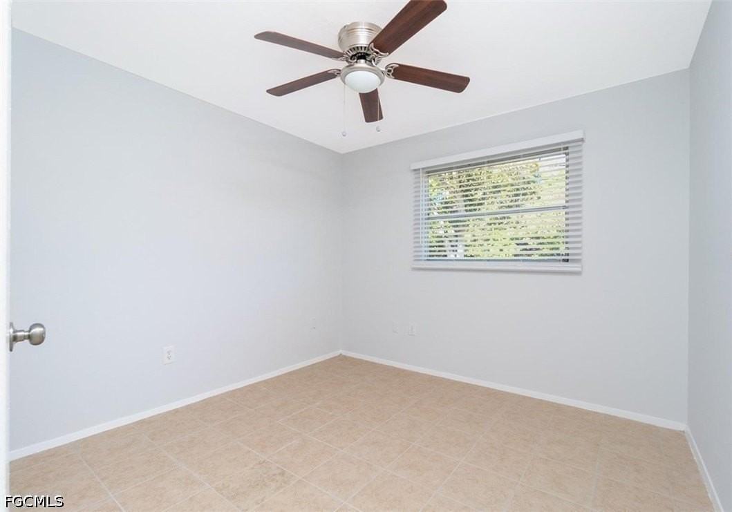 533 E Charlotte Ave - Photo 6 of 14