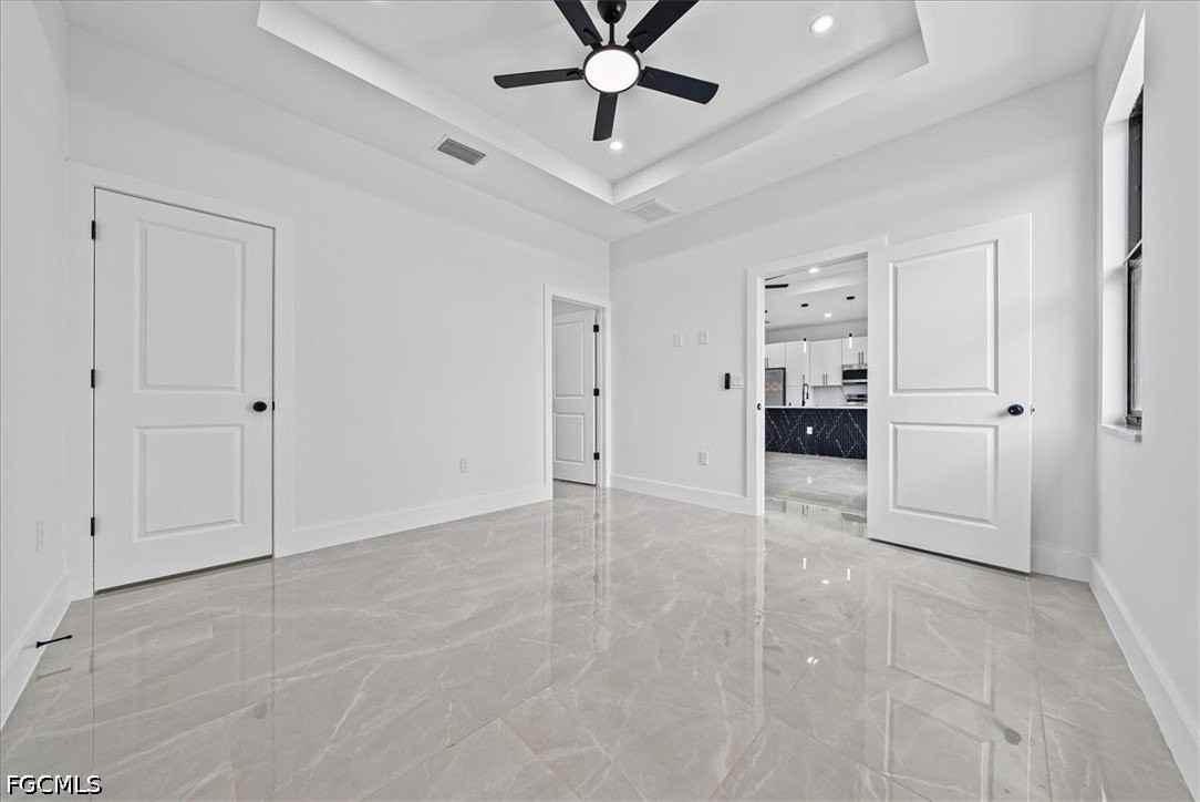 2129 Fairway Dr - Photo 7 of 16