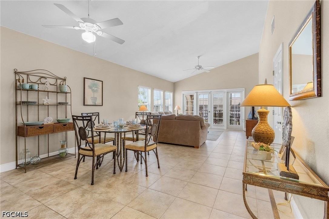 4546 Se 6th Pl #D - Photo 4 of 35