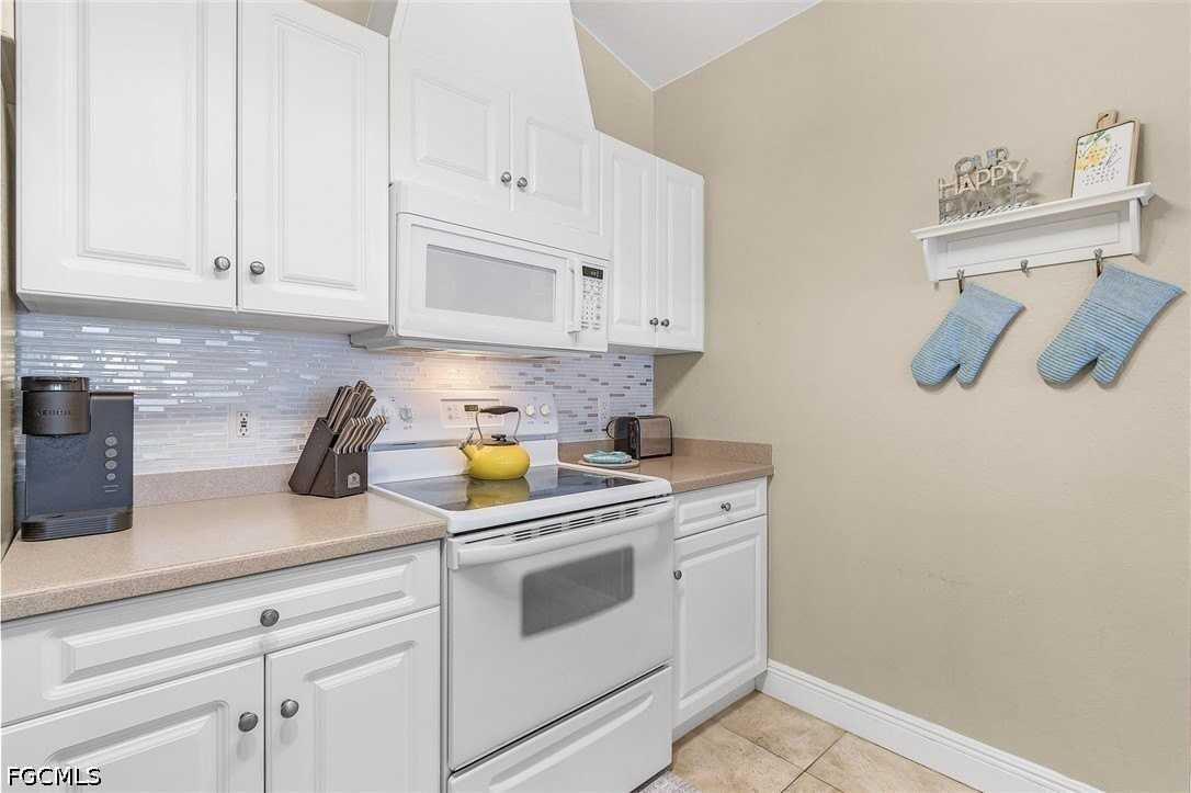 4546 Se 6th Pl #D - Photo 7 of 35