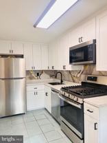 286 N Oak Ave - Photo 1 of 1