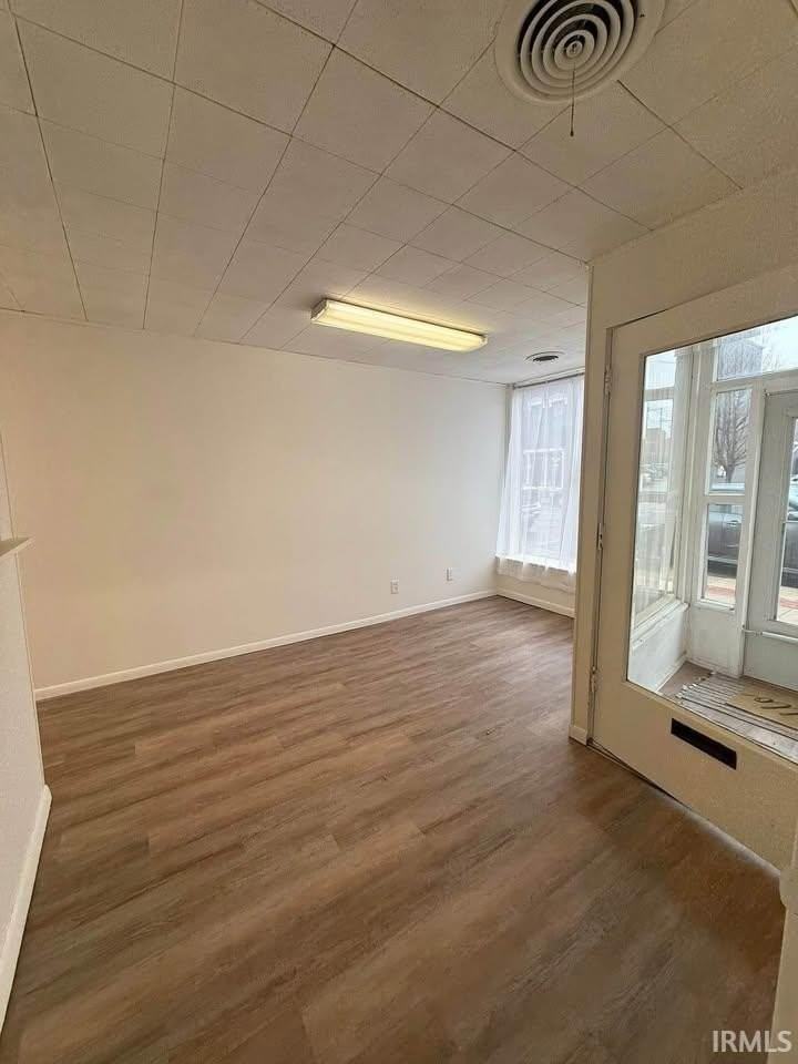35 W Market St - Photo 7 of 8
