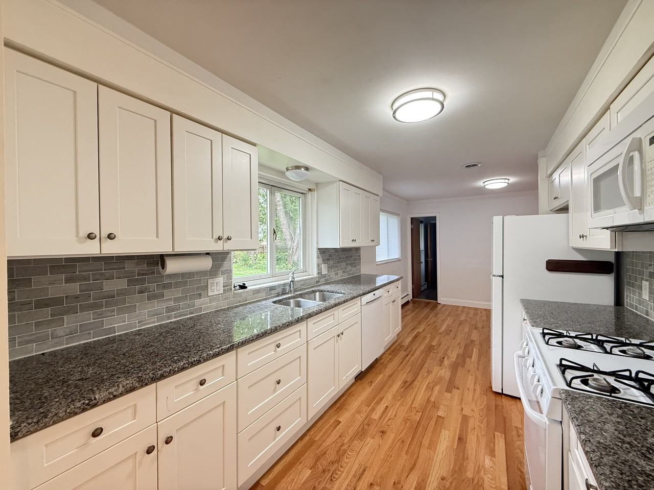 2727 Oakdale Dr #1 - Photo 6 of 31