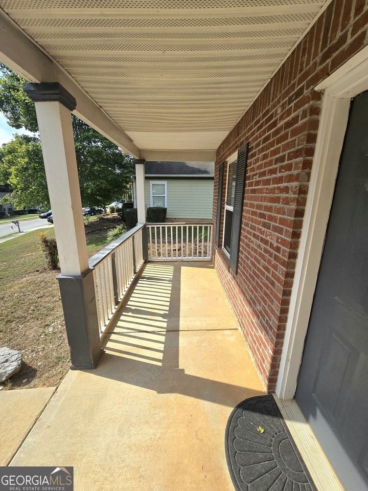 1147 Dunivin Dr - Photo 3 of 26