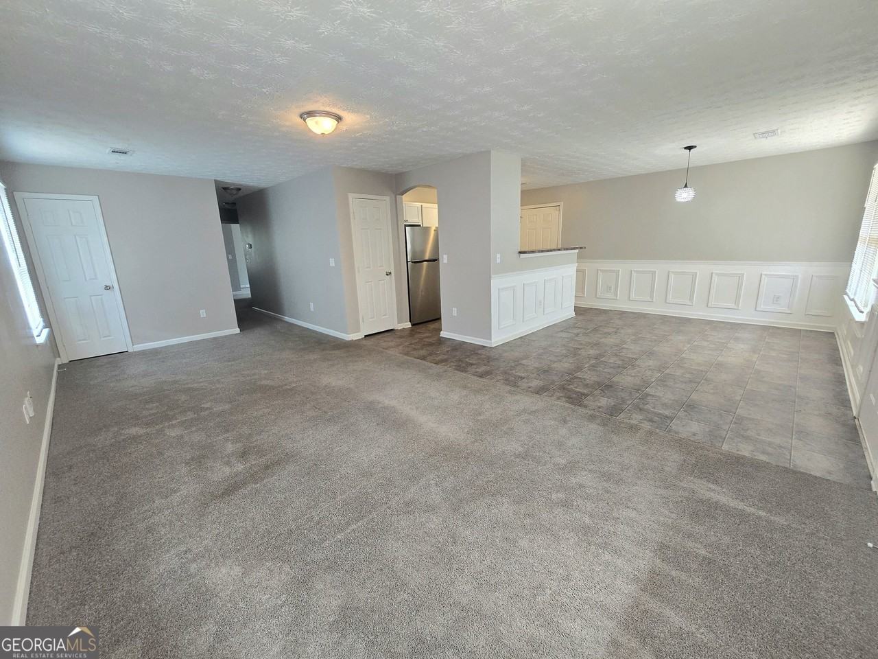 1147 Dunivin Dr - Photo 4 of 26