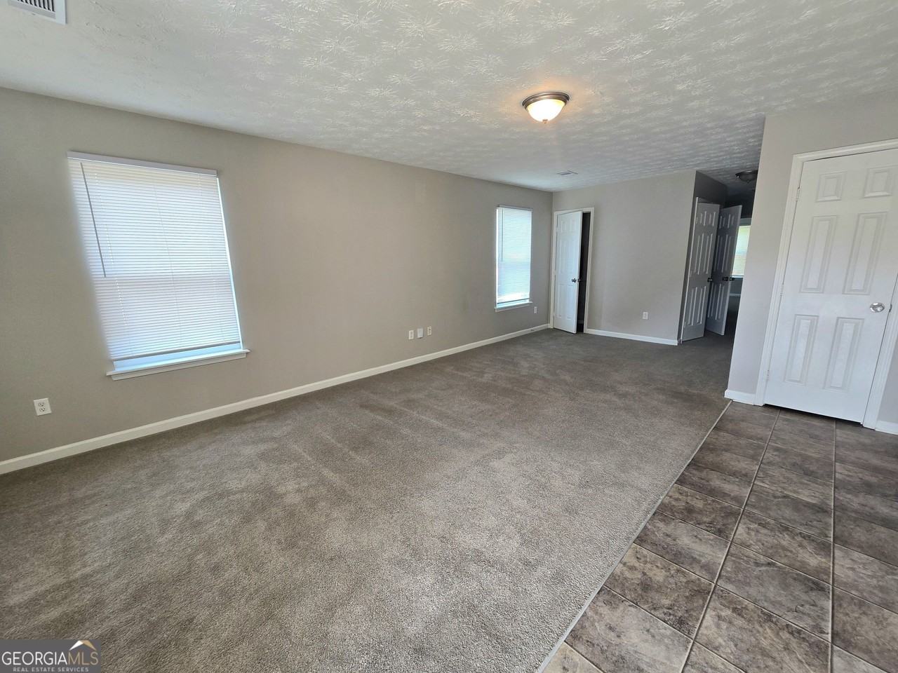 1147 Dunivin Dr - Photo 5 of 26