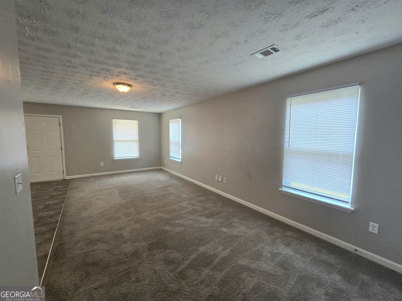 1147 Dunivin Dr - Photo 7 of 26