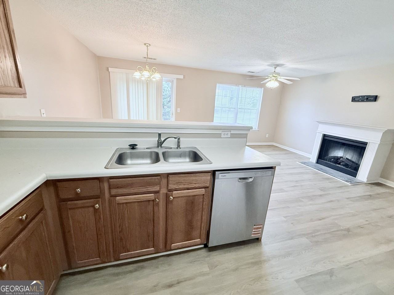 7234 April Ct - Photo 4 of 11