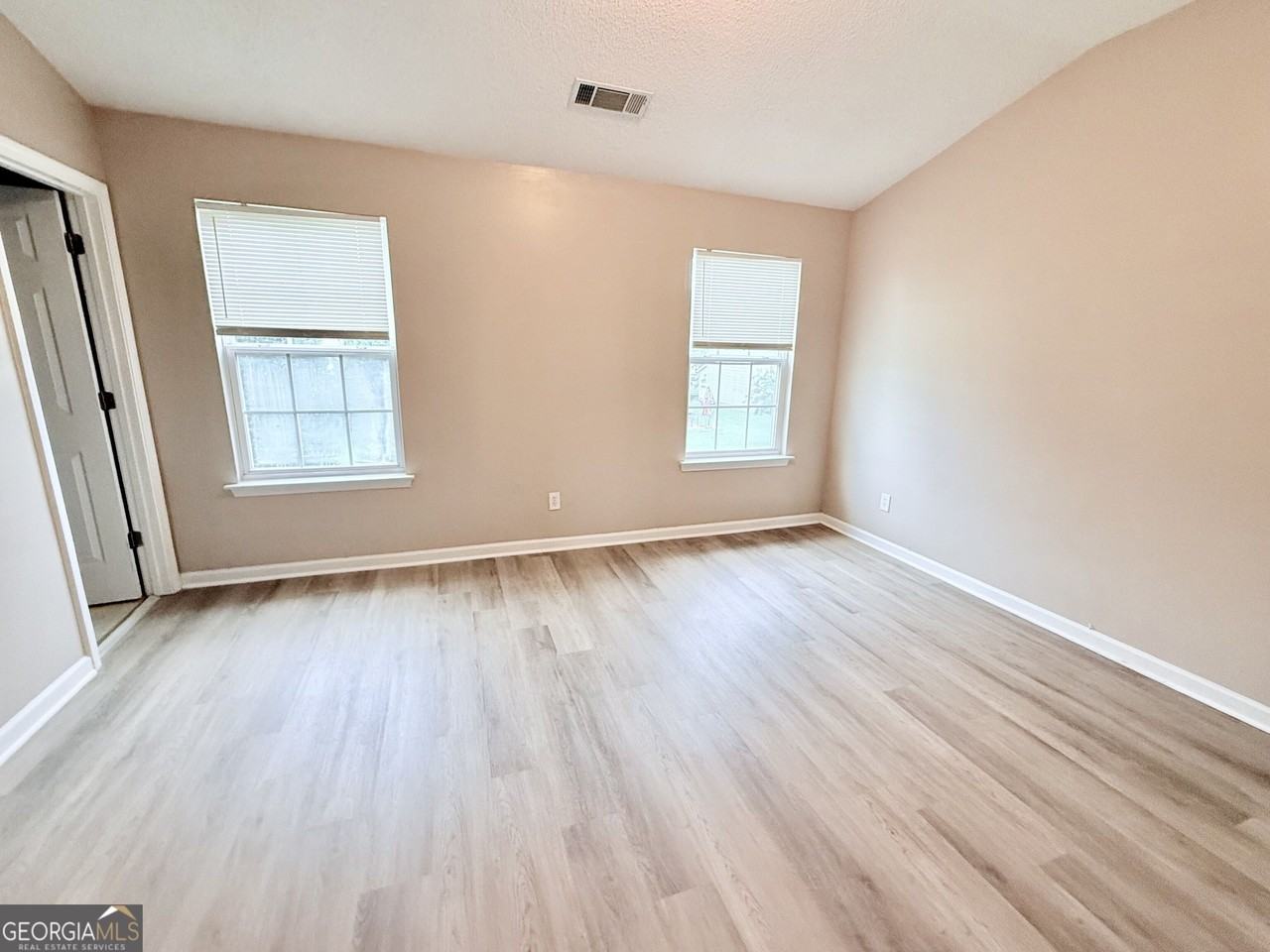 7234 April Ct - Photo 7 of 11