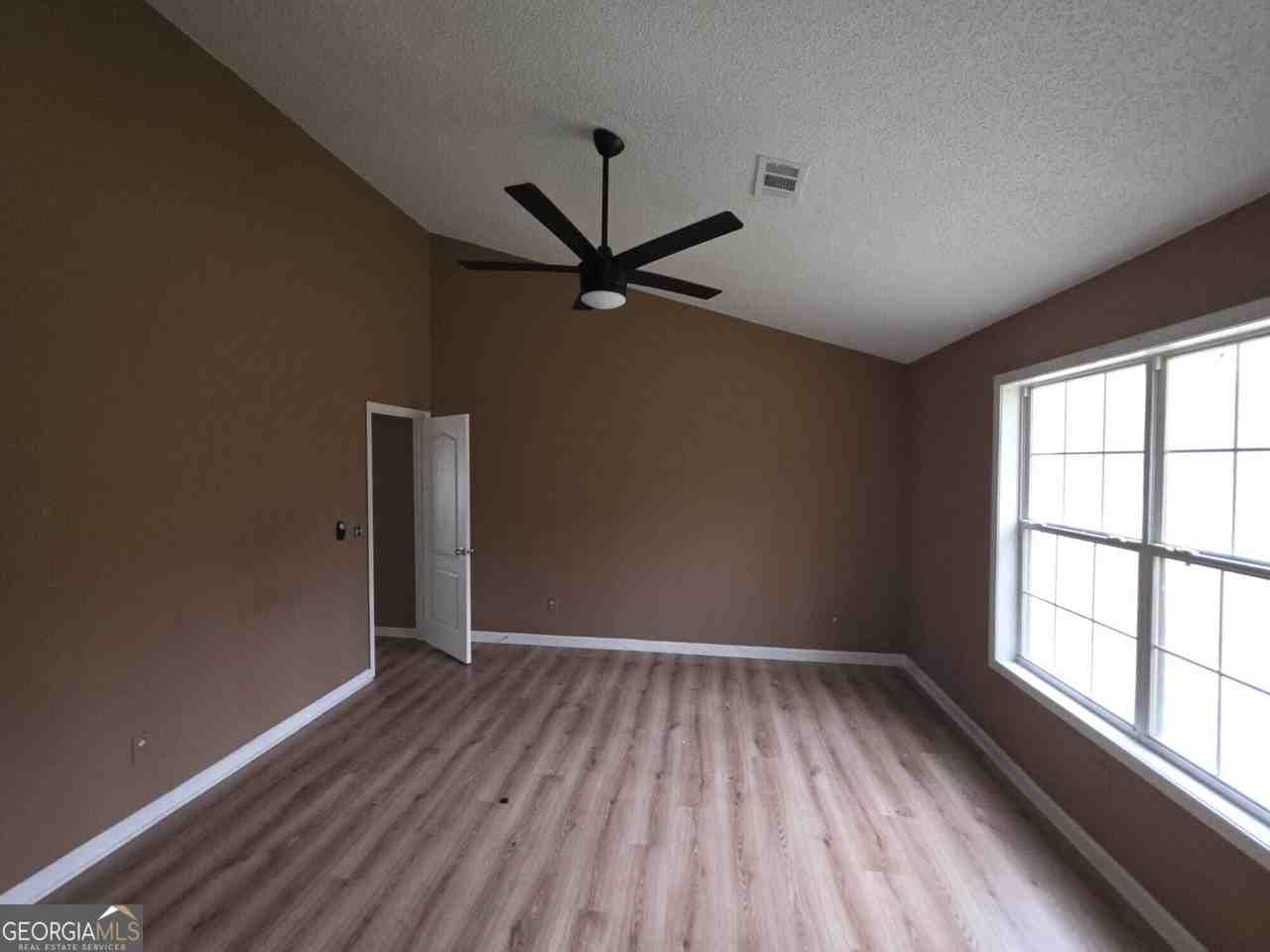 10282 Commons Xing - Photo 2 of 7