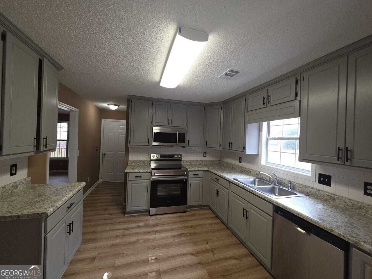 10282 Commons Xing - Photo 5 of 7
