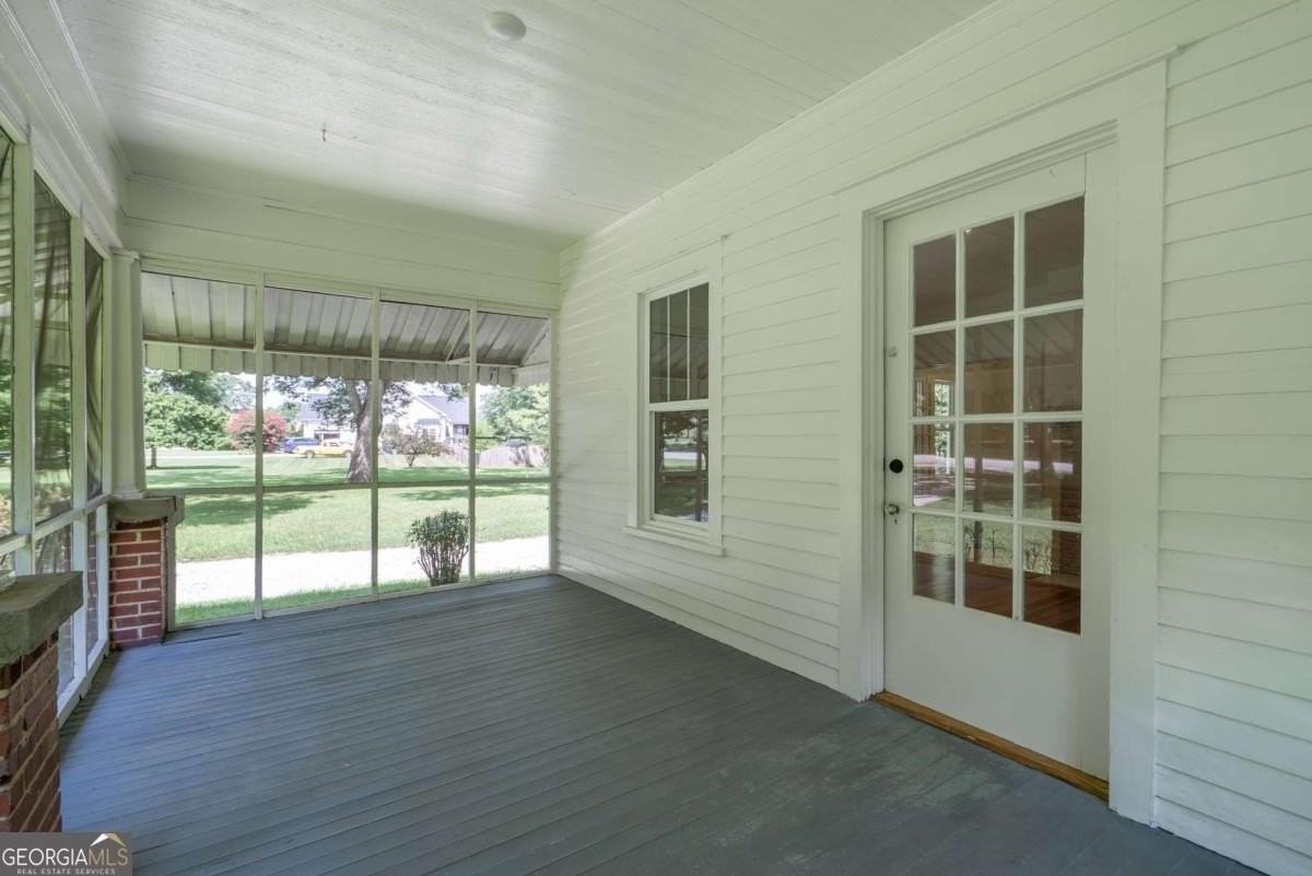 5380 Guthrie Rd - Photo 7 of 38