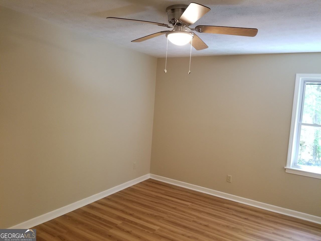 923 Old Summerville Rd Nw - Photo 6 of 9