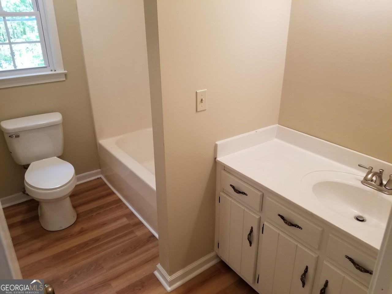 923 Old Summerville Rd Nw - Photo 7 of 9