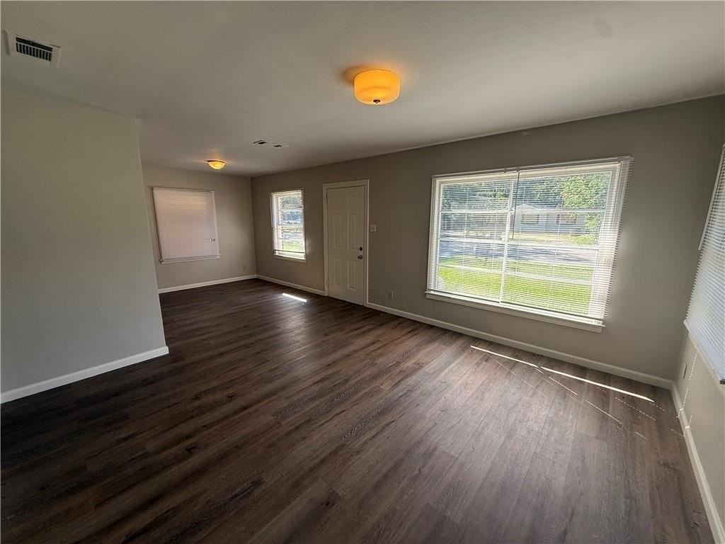 3056 Pleasant Valley Rd - Photo 4 of 20