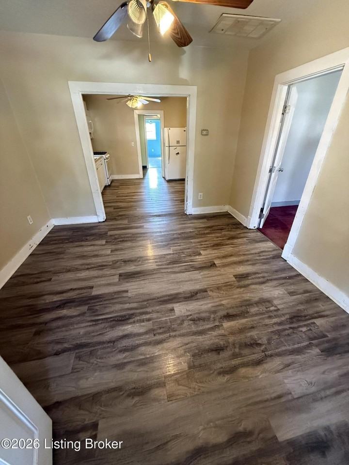 512 Camden Ave - Photo 2 of 11