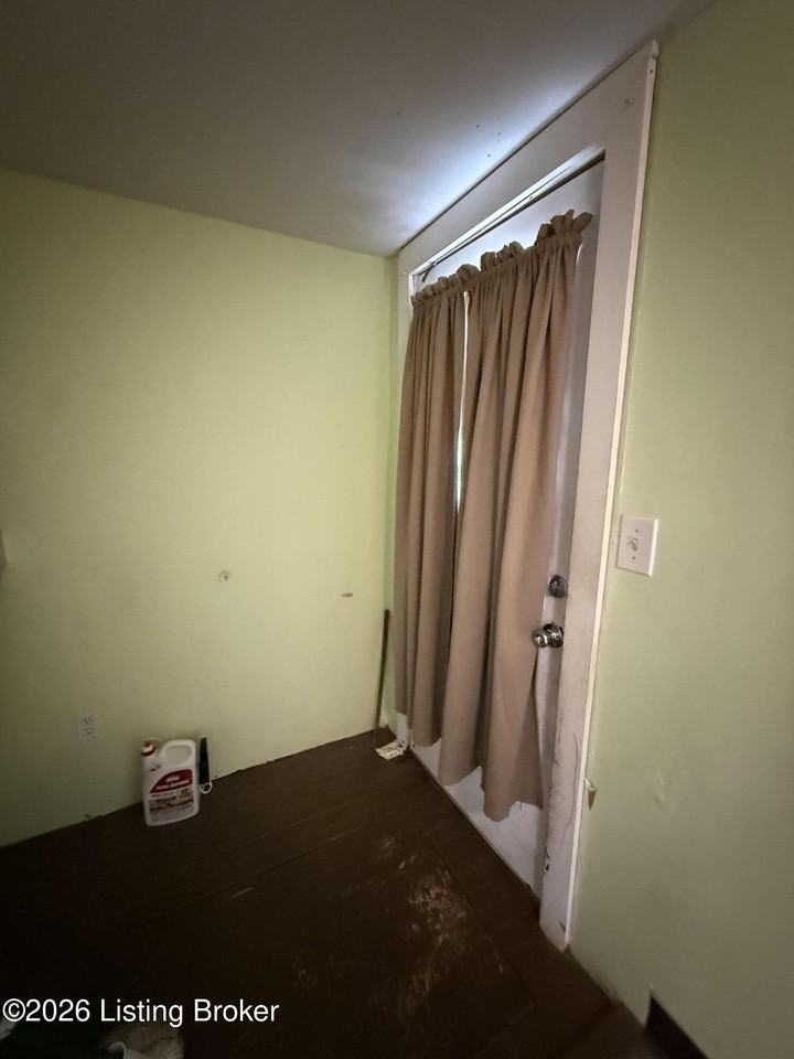 512 Camden Ave - Photo 7 of 11