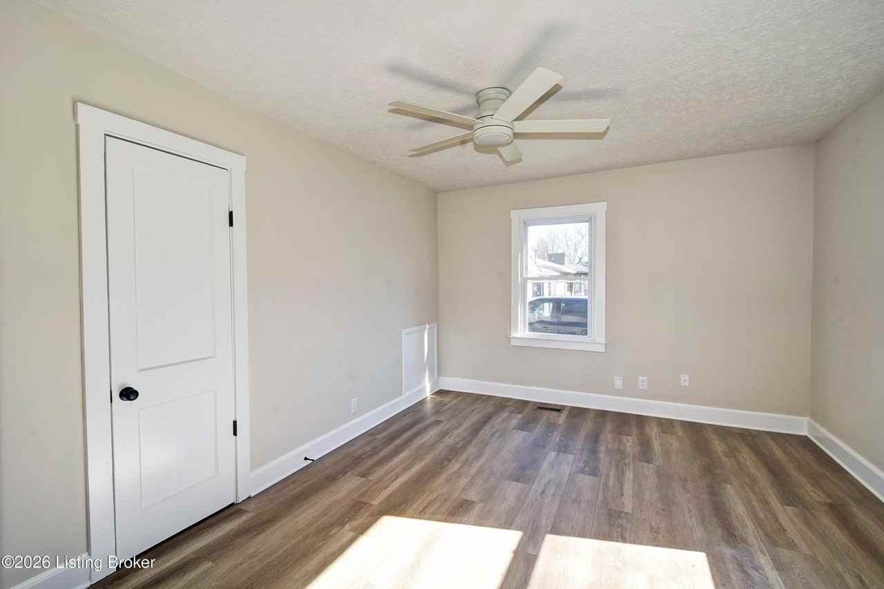 2731 Fleming Ave - Photo 2 of 26