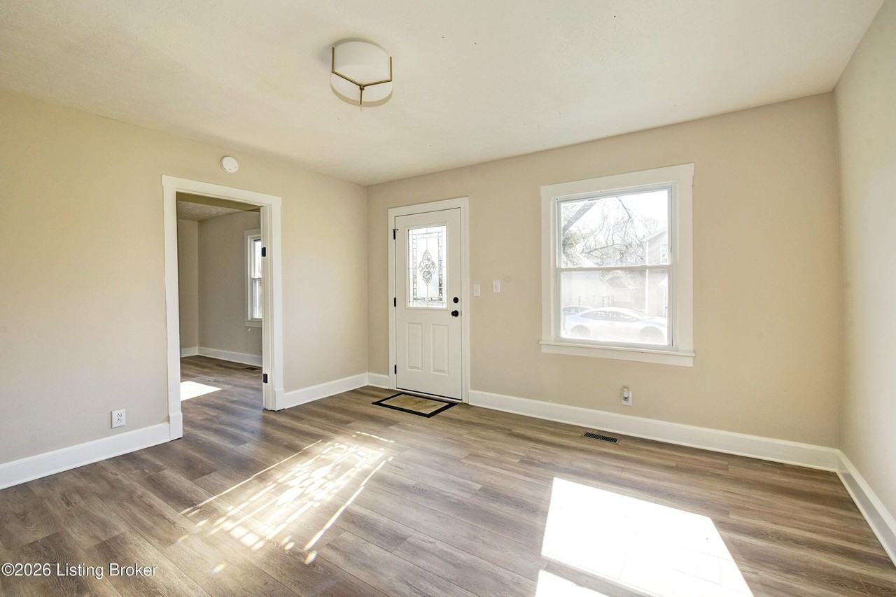 2731 Fleming Ave - Photo 4 of 26