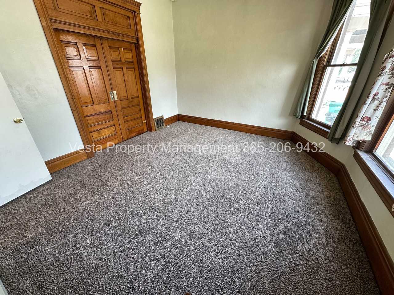 2223 Jefferson Ave #1 - Photo 4 of 17