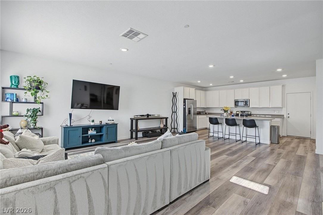 2549 Venetia Pointe St - Photo 5 of 41