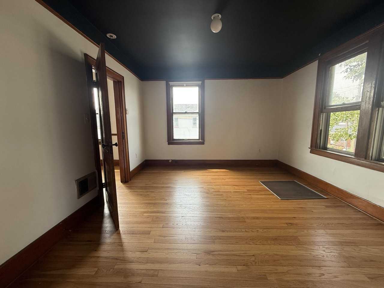 2600 Belmont St - Photo 4 of 7