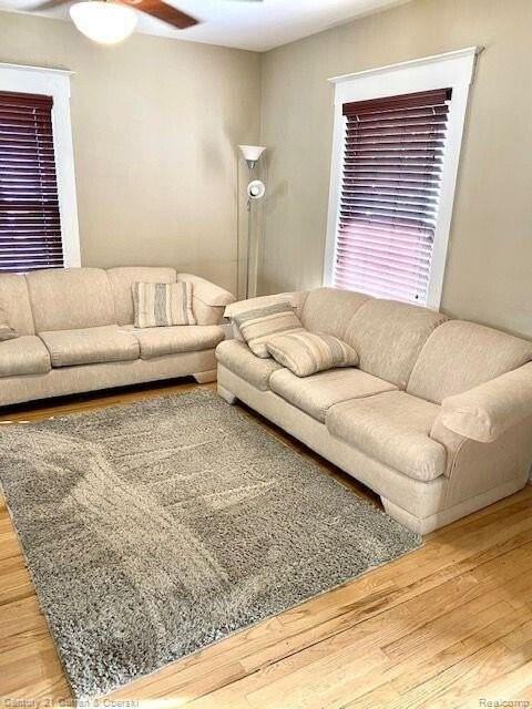 702 S Altadena Ave - Photo 6 of 16